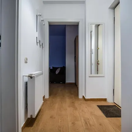 Lotus 1 - Opera - Apartment *